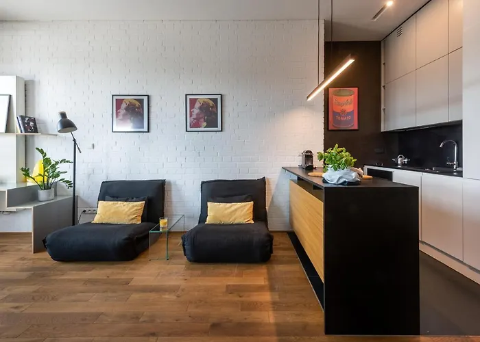 アパート Apartamenty-wroc Ksiecia Witolda ヴロツワフ